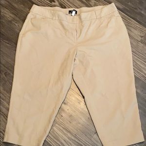 Apt. 9 Women’s Plus Size Khaki Capri Slacks
